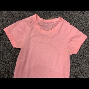 Lululemon SWIFTLY S/S pink top SIZE 4